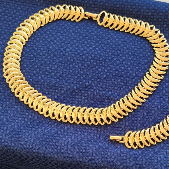 Necklace & Bracelet Gold-tone Metal NWOT/NIB - Picture 11 of 15